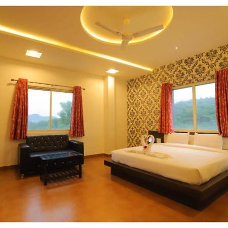 Hotel Raha Ουνταϊπούρ Εξωτερικό φωτογραφία
