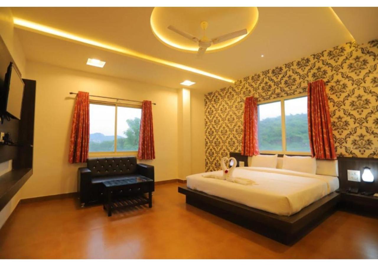 Hotel Raha Ουνταϊπούρ Εξωτερικό φωτογραφία