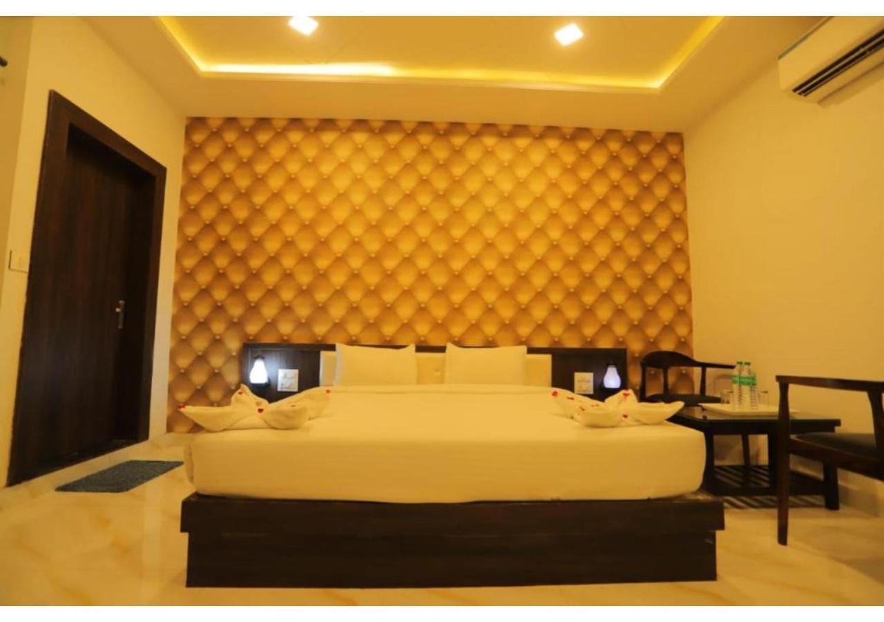 Hotel Raha Ουνταϊπούρ Εξωτερικό φωτογραφία