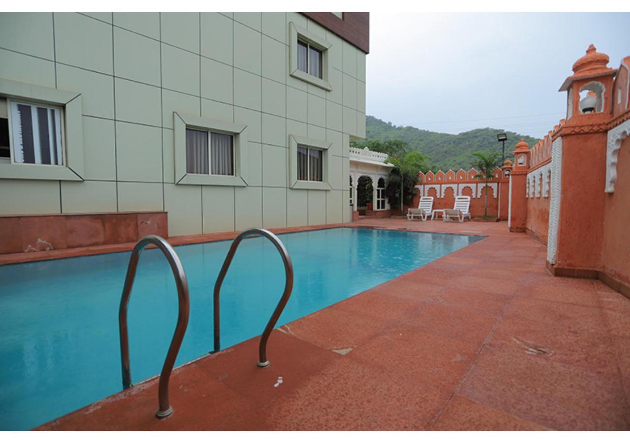 Hotel Raha Ουνταϊπούρ Εξωτερικό φωτογραφία